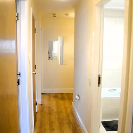Apartment Luxe Apt In The Heart Of